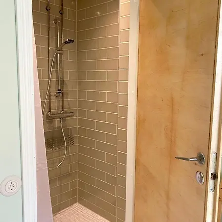 Peaceful In Toeoeloe 헬싱키